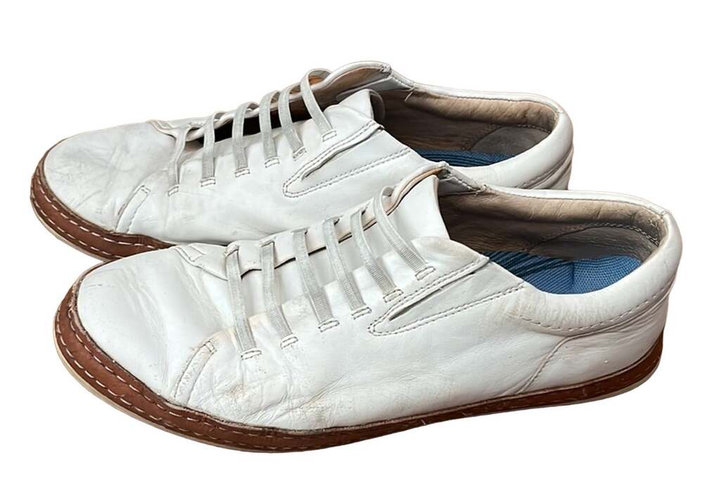 Vionic White Sneakers Leather bottom accent-Size 8.5/39
